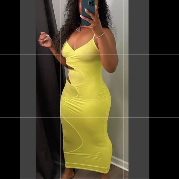 Yellow maxi dress 🍋 Cute 🥰 - Picture 3 of 5